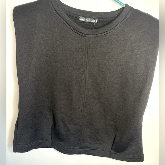 NWT Zara Black Oversized Muscle Top with Shoulder Pads - Picture 2 of 4